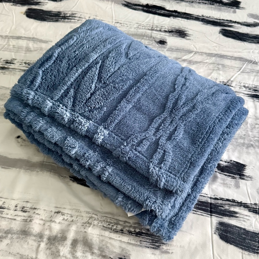 Blue Super Soft Fleece Blanket